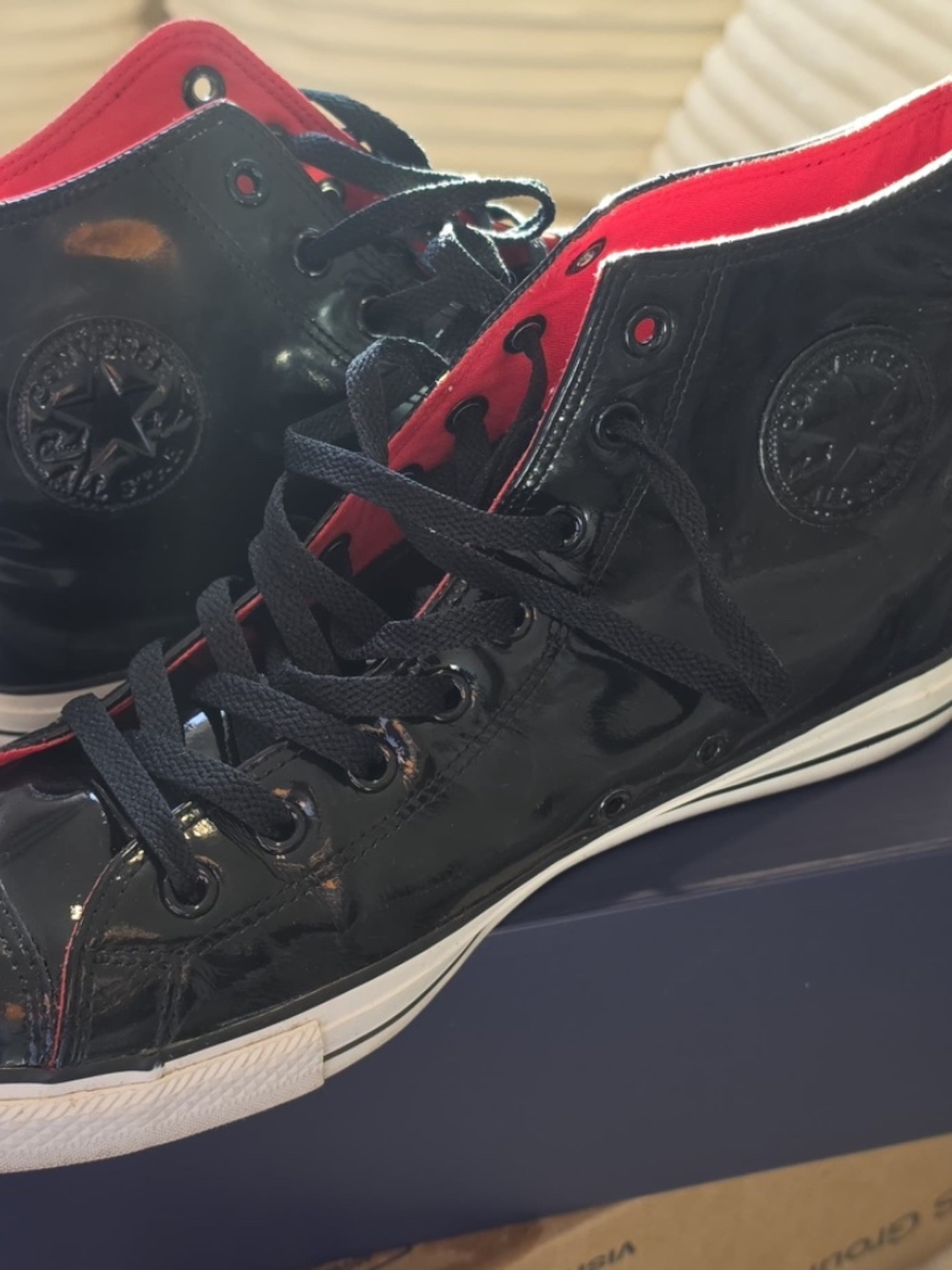 Black and Red patent leather Converse - Picture 3 of 4